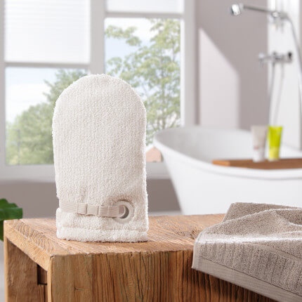 The product is shown in an exemplary application